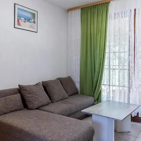 Two-bedroom In * Peroj